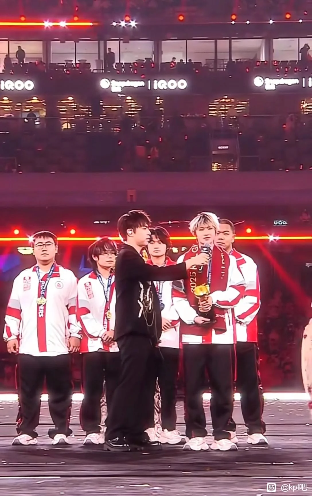 FMVP皮肤黑幕？诺粉怒撕AG：赢了也轮不到一诺