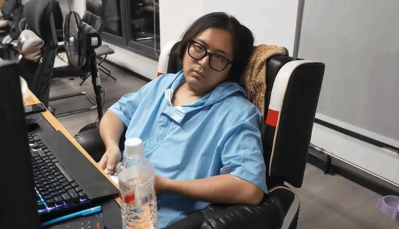 「明末：渊虚之羽」制作人夏思源7月31日后停更引玩家留言打气